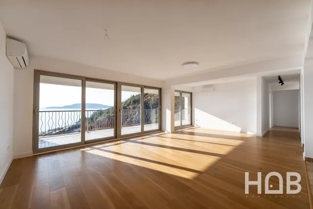 Trosoban stan na prodaju u Budvi, 161 m²