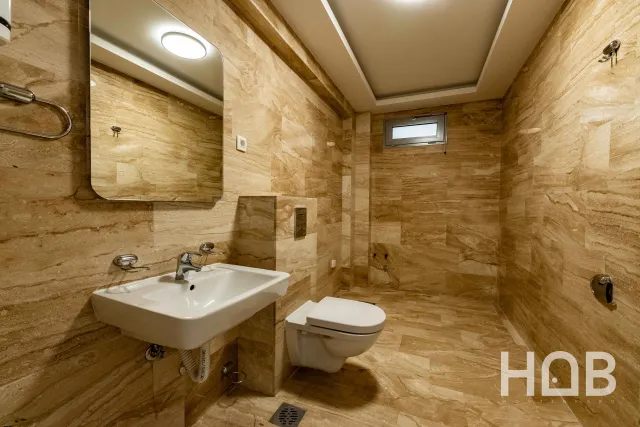 Trosoban stan na prodaju u Budvi, 161 m²