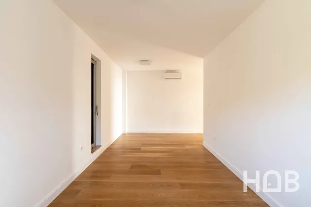 Trosoban stan na prodaju u Budvi, 161 m²