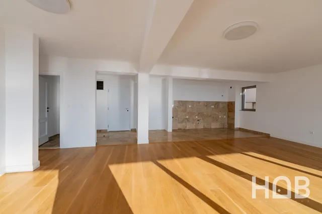 Trosoban stan na prodaju u Budvi, 161 m²