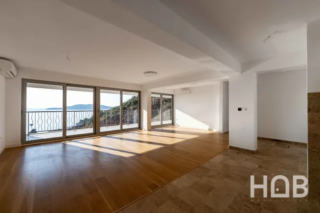 Trosoban stan na prodaju u Budvi, 161 m²