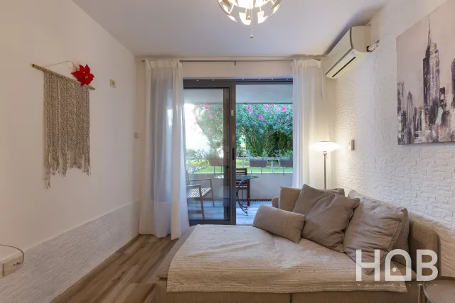 Na prodej, Byt, 57 m², Budva