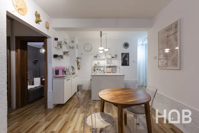 Na prodej, Byt, 57 m², Budva