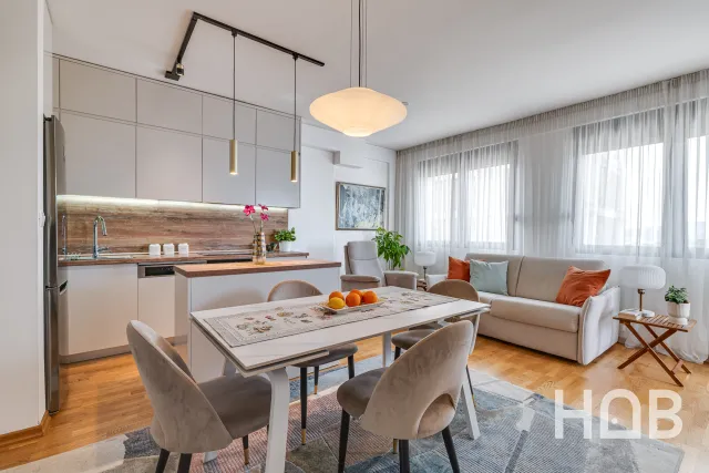 Na prodaju, Stan, 63 m², Tivat