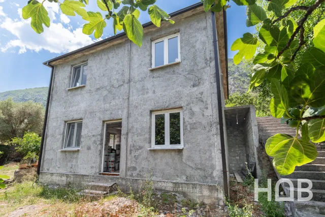 Na prodaju, Kuća, 106 m², Kotor