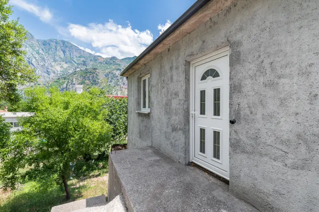 Na prodaju, Kuća, 106 m², Kotor
